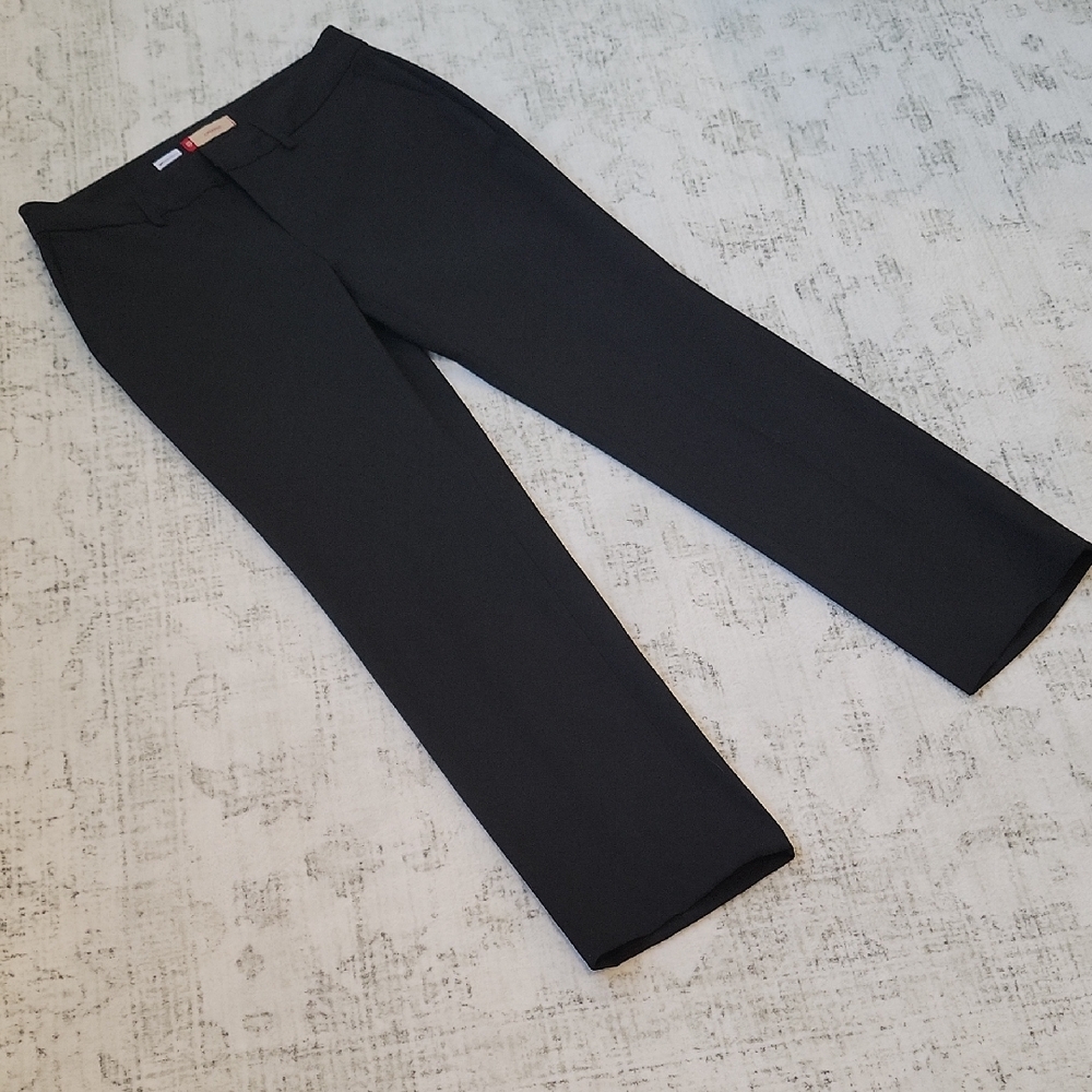 GAP Black Cropped Pants - Picture 1 of 12